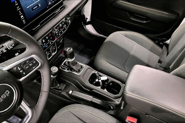 2025 Jeep Wrangler Sahara 4xe