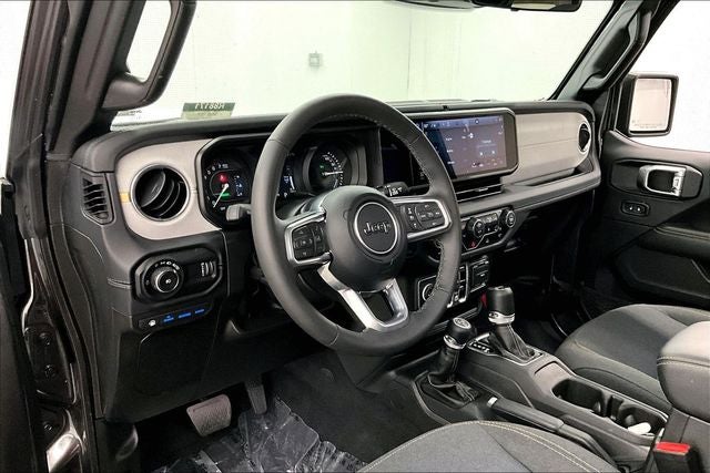 2025 Jeep Wrangler Sahara 4xe