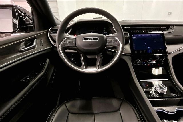 2025 Jeep Grand Cherokee 4xe 4x4 - Pano Roof - Adaptive Cruise - Htd Seats