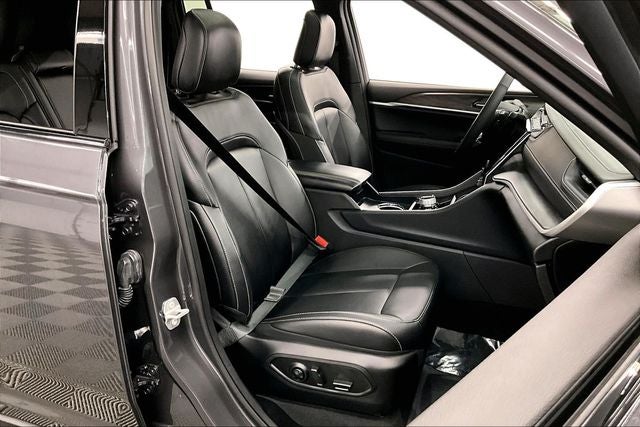 2025 Jeep Grand Cherokee 4xe 4x4 - Pano Roof - Adaptive Cruise - Htd Seats