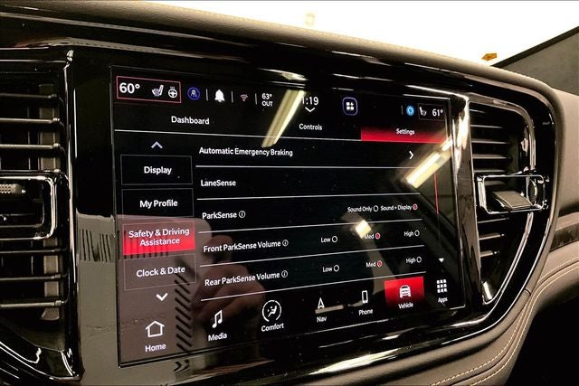 2025 Dodge Durango R/T 20th Anniversary Plus 4x4-20th Anniversary-Sunroof - 20'' Wheels