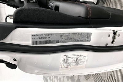 2025 Dodge Durango R/T Plus AWD-Sunroof-Adaptive Cruise-Htd/Cooled Leather