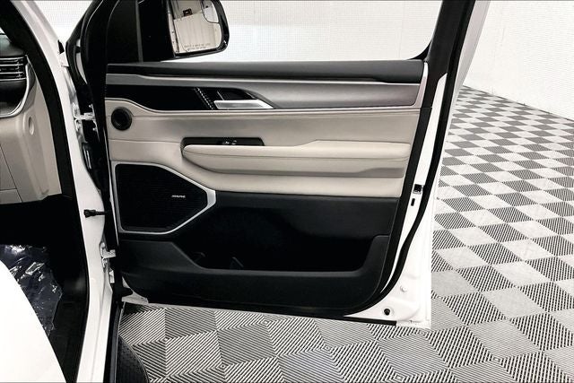 2025 Jeep Wagoneer L Series III