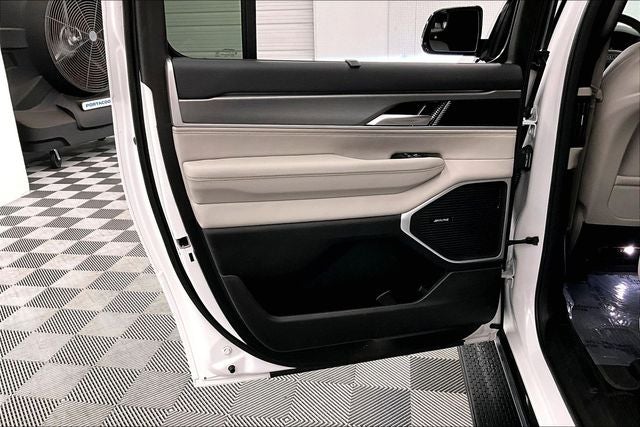 2025 Jeep Wagoneer L Series III