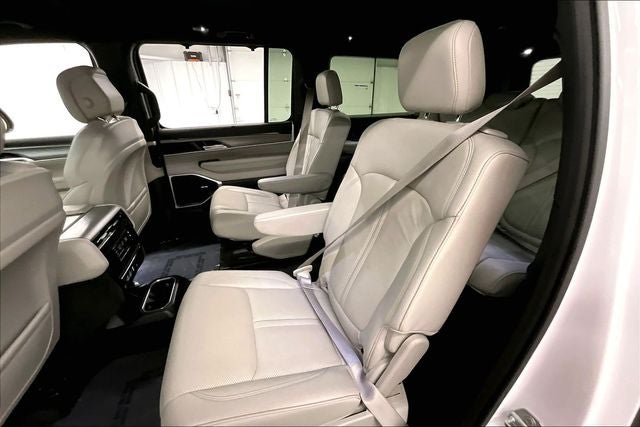 2025 Jeep Wagoneer L Series III