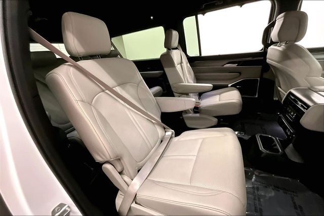 2025 Jeep Wagoneer L Series III