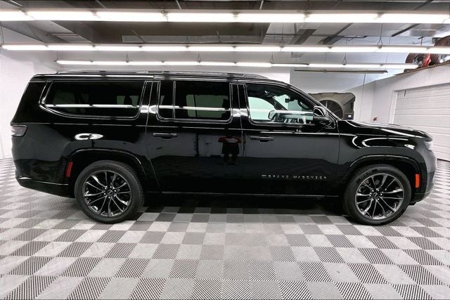 2024 Jeep Grand Wagoneer L Series II 4x4-Pano Roof-Htd/Cooled Massaging Leather