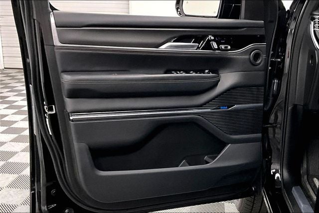 2024 Jeep Grand Wagoneer L Series II 4x4-Pano Roof-Htd/Cooled Massaging Leather