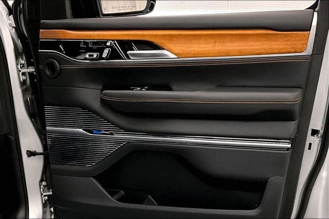 2024 Jeep Grand Wagoneer L Series III 4x4-Pano Roof-Htd/Cooled Massaging Leather