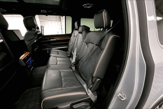 2024 Jeep Grand Wagoneer L Series III 4x4-Pano Roof-Htd/Cooled Massaging Leather