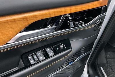 2024 Jeep Grand Wagoneer L Series III 4x4-Pano Roof-Htd/Cooled Massaging Leather