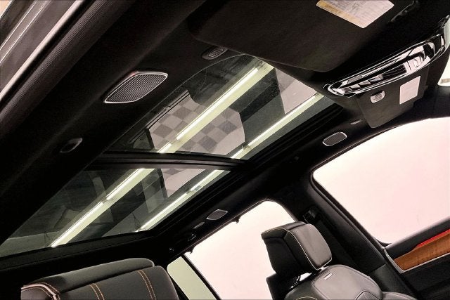 2025 Jeep Grand Wagoneer L Series III 4x4-Pano Roof-Htd/Cooled Massaging Leather