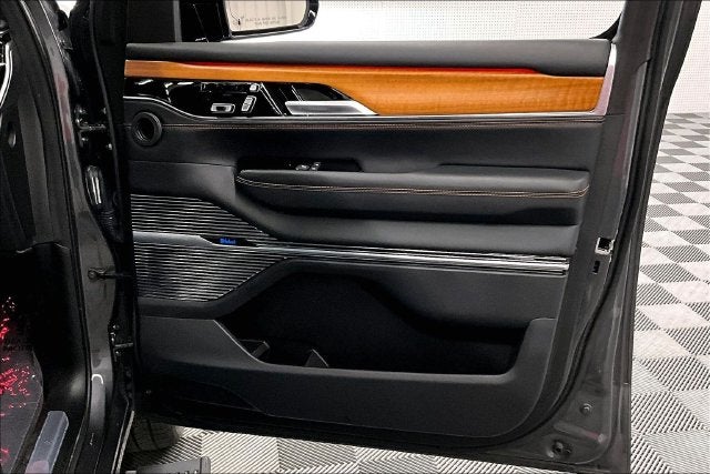 2025 Jeep Grand Wagoneer L Series III 4x4-Pano Roof-Htd/Cooled Massaging Leather