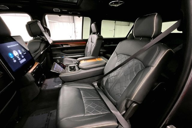 2025 Jeep Grand Wagoneer L Series III 4x4-Pano Roof-Htd/Cooled Massaging Leather