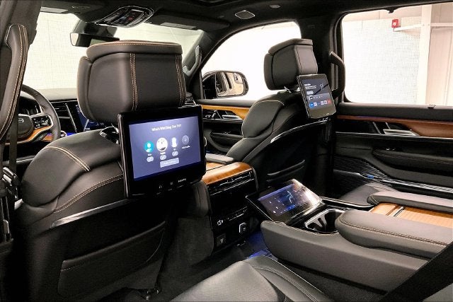 2025 Jeep Grand Wagoneer L Series III 4x4-Pano Roof-Htd/Cooled Massaging Leather