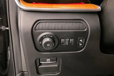 2025 Jeep Grand Wagoneer L Series III 4x4-Pano Roof-Htd/Cooled Massaging Leather