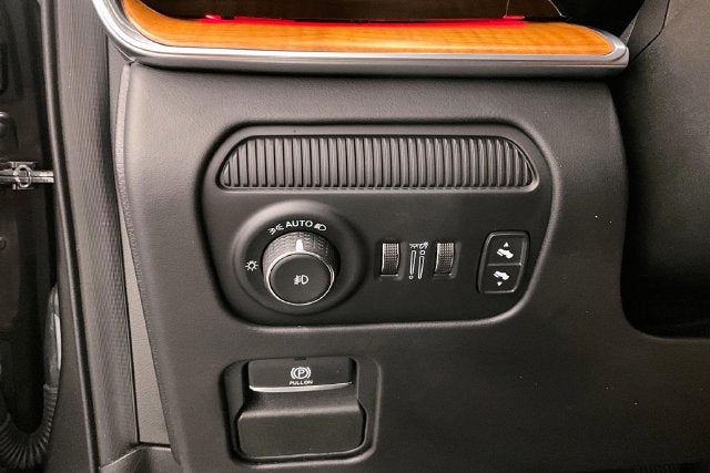 2025 Jeep Grand Wagoneer L Series III 4x4-Pano Roof-Htd/Cooled Massaging Leather