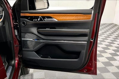 2025 Jeep Grand Wagoneer L Series III 4x4-Pano Roof-Htd/Cooled Massaging Leather-DVD