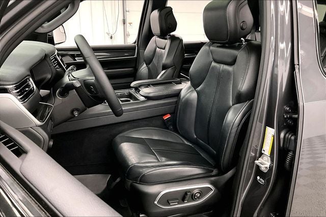 2023 Jeep Wagoneer Base 4x4 - Premium Group I, Pano Roof - Adaptive Cruise
