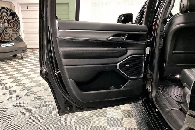 2023 Jeep Wagoneer Series II 4x4-Pano Roof-Adaptive Cruise-Htd/Cooled Leather