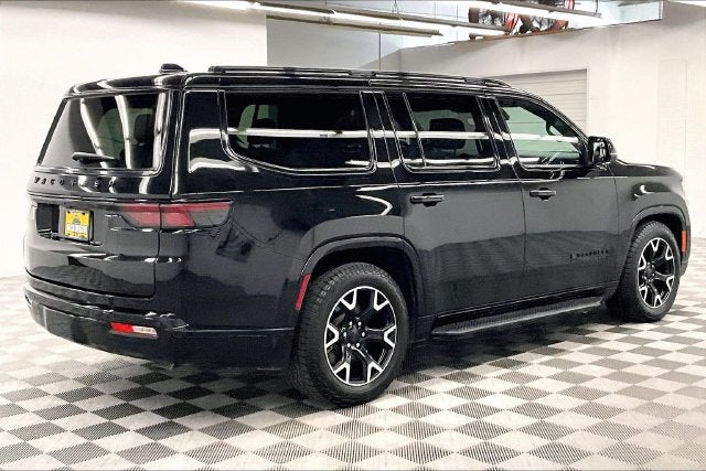 2025 Jeep Wagoneer Series II 4X4-Panoramic Roof-Navigation