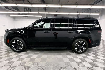 2025 Jeep Wagoneer Series II 4X4-Panoramic Roof-Navigation