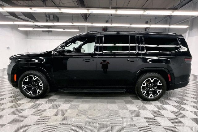 2025 Jeep Wagoneer Series II 4X4-Panoramic Roof-Navigation
