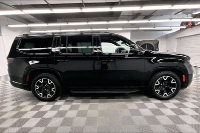 2025 Jeep Wagoneer Series II 4X4-Panoramic Roof-Navigation