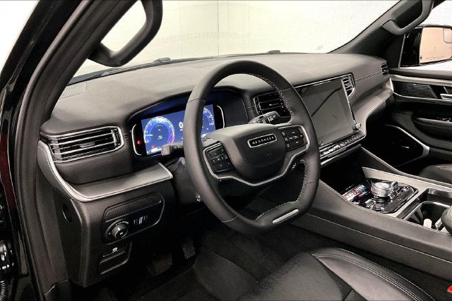 2025 Jeep Wagoneer Series II 4X4-Panoramic Roof-Navigation