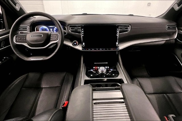 2025 Jeep Wagoneer Series II 4X4-Panoramic Roof-Navigation