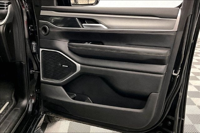 2025 Jeep Wagoneer Series II 4X4-Panoramic Roof-Navigation