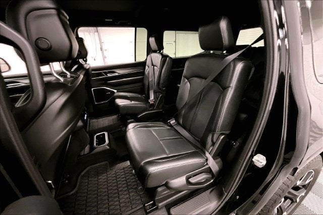 2025 Jeep Wagoneer Series II 4X4-Panoramic Roof-Navigation