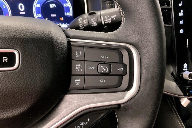 2025 Jeep Wagoneer Series II 4X4-Panoramic Roof-Navigation
