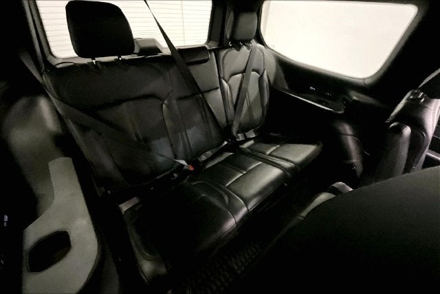 2025 Jeep Wagoneer Series II 4X4-Panoramic Roof-Navigation