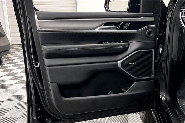 2023 Jeep Wagoneer Series II