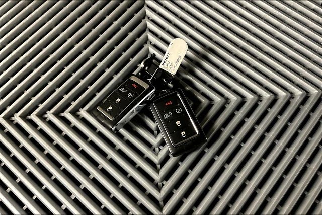 2022 Jeep Wagoneer Series II 4x4 - Htd/Cooled Leather - Adaptive Cruise - 20''