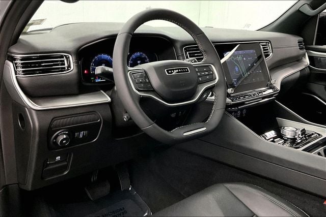 2025 Jeep Wagoneer Series III 4x4 - Pano Roof - Htd/Cooled Leather - DVD