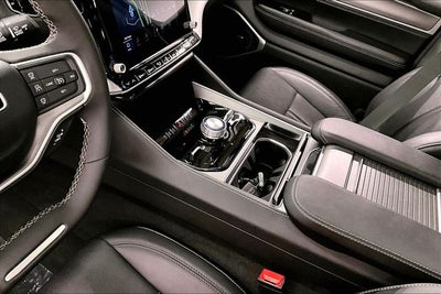 2025 Jeep Wagoneer Series III 4x4 - Pano Roof - Htd/Cooled Leather - DVD