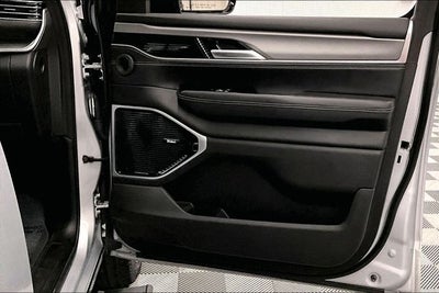 2025 Jeep Wagoneer Series III 4x4 - Pano Roof - Htd/Cooled Leather - DVD