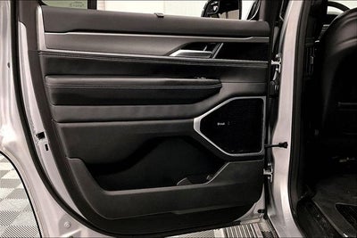 2025 Jeep Wagoneer Series III 4x4 - Pano Roof - Htd/Cooled Leather - DVD
