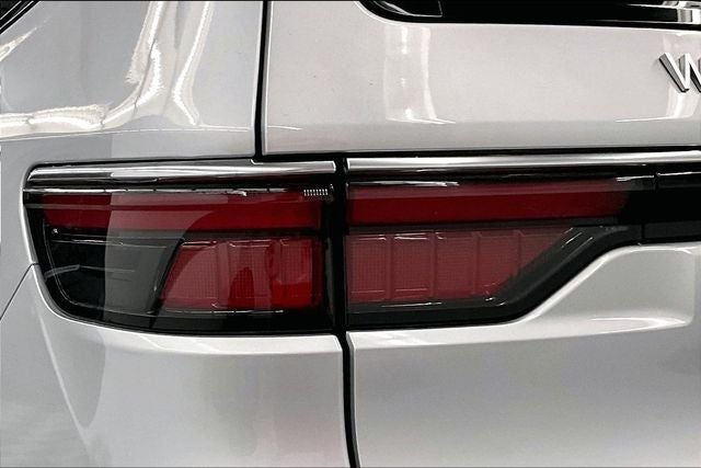 2025 Jeep Wagoneer Series III 4x4 - Pano Roof - Htd/Cooled Leather - DVD
