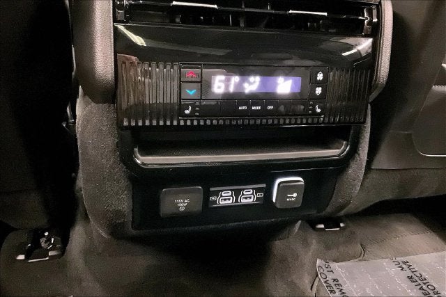 2024 Jeep Wagoneer Series III 4X4-Heated/Cooled Seats-Panoramic Roof