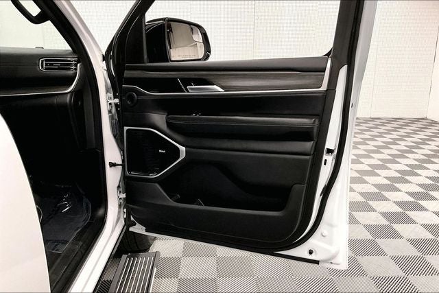 2023 Jeep Wagoneer Series III 4x4-Pano Roof-Adaptive Cruise-DVD