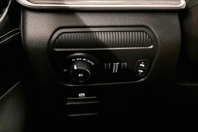 2023 Jeep Wagoneer Series III 4x4-Pano Roof-Adaptive Cruise-DVD