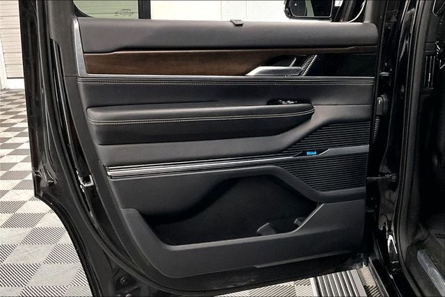 2023 Jeep Grand Wagoneer Series II