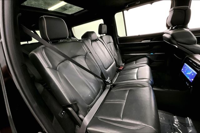 2023 Jeep Grand Wagoneer Series II