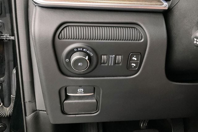 2023 Jeep Grand Wagoneer Series II
