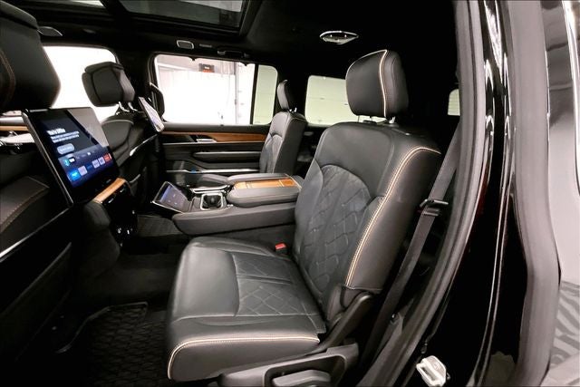 2024 Jeep Grand Wagoneer Series III 4x4 - Pano Roof - Htd/Cooled Massaging Leather