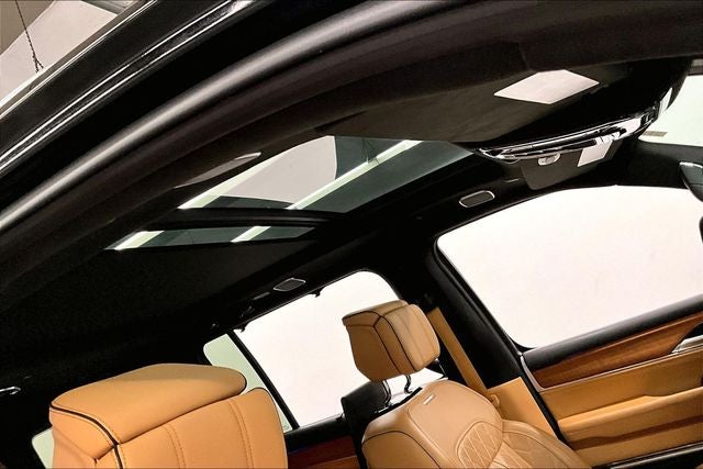 2024 Jeep Grand Wagoneer Series III 4x4-Pano Roof-Adaptive Cruise-DVD-22'' Wheels