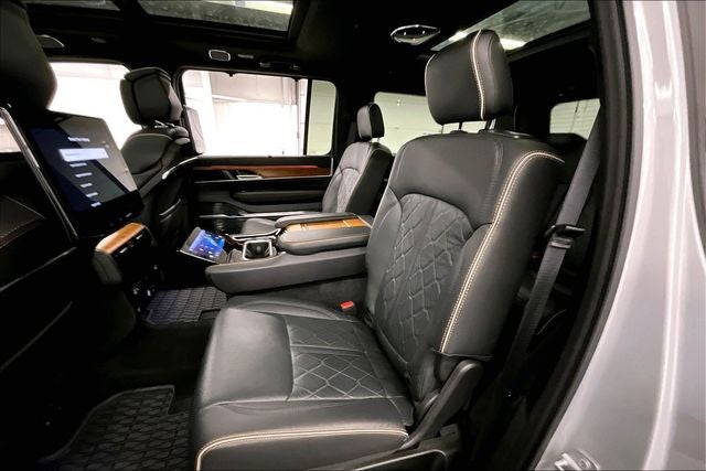 2025 Jeep Grand Wagoneer Series III 4x4-Pano Roof-Htd/Cooled Massaging Leather-DVD